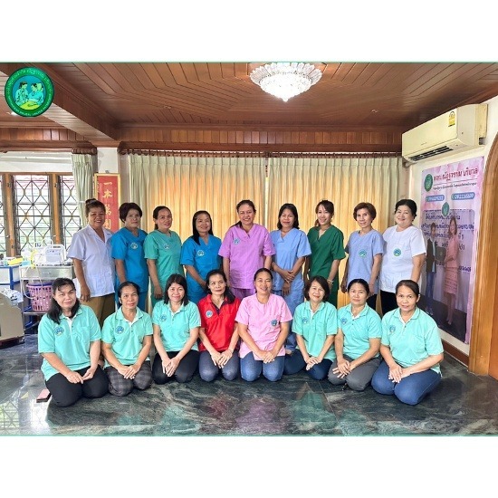 จัดส่งพนักงานดูแลผู้สูงอายุและผู้ป่วย จัดส่งพนักงานดูแลผู้สูงอายุและผู้ป่วย